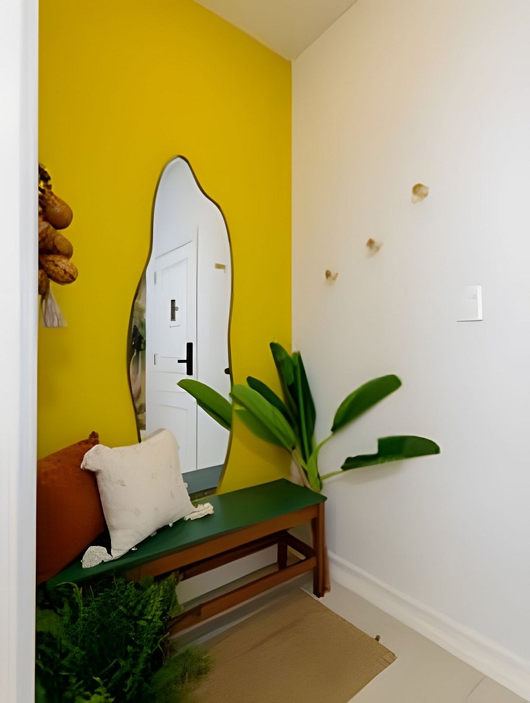 Luxuoso! Enorme 3 quartos reformado, com Garagem