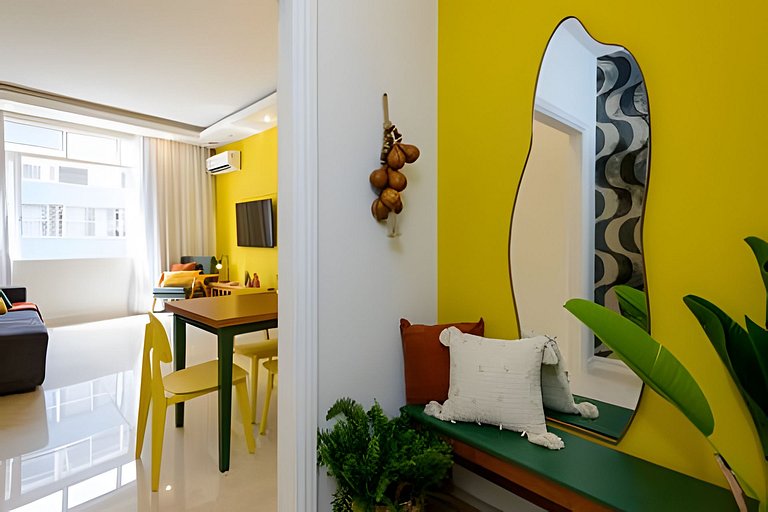 Luxuoso! Enorme 3 quartos reformado, com Garagem