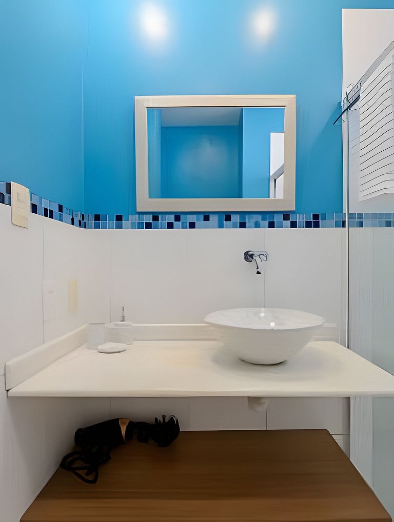 Luxuoso! Enorme 3 quartos reformado, com Garagem