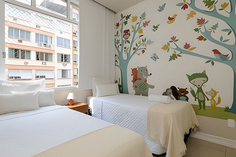 Luxuoso! Enorme 3 quartos reformado, com Garagem