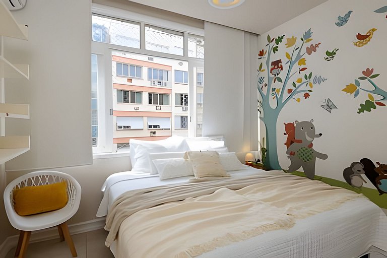 Luxuoso! Enorme 3 quartos reformado, com Garagem