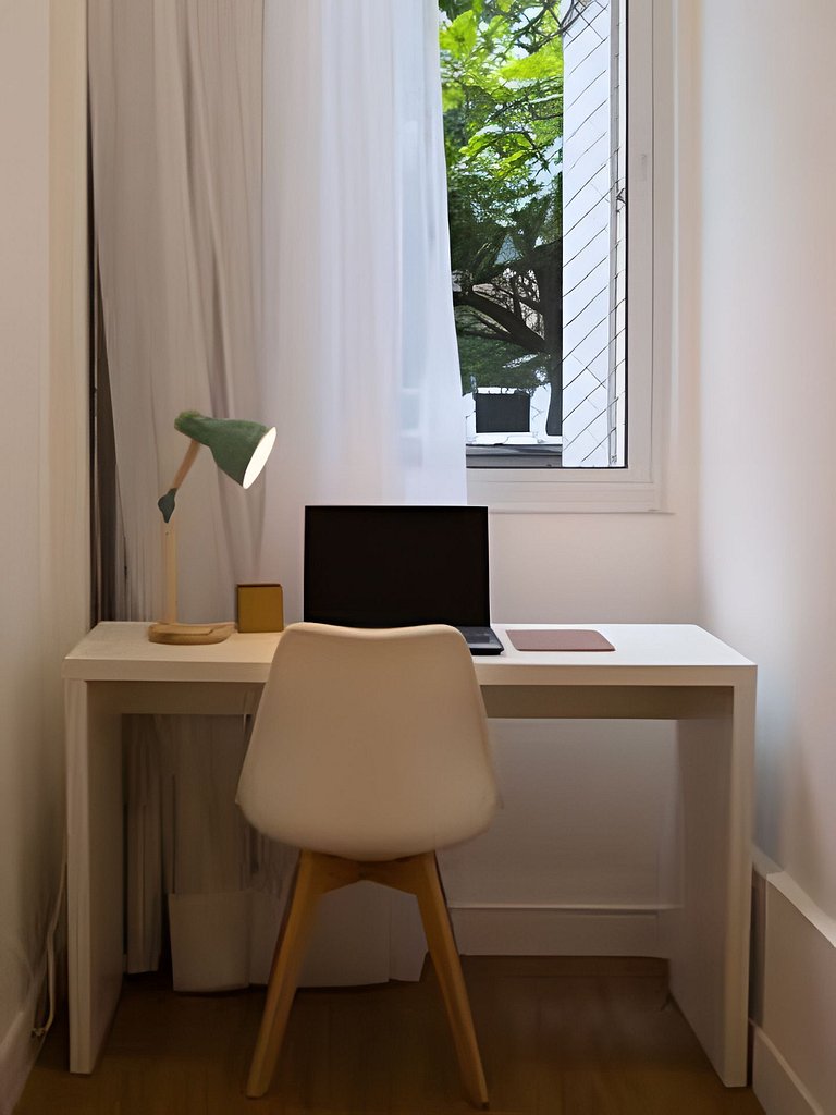 IMPERDíVEL! 2 quartos à 400m da Praia Copacabana