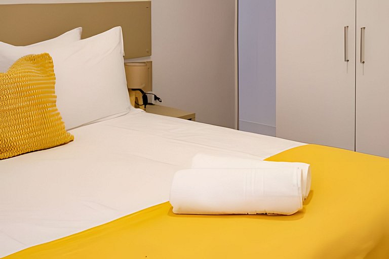 IMPERDíVEL! 2 quartos à 400m da Praia Copacabana