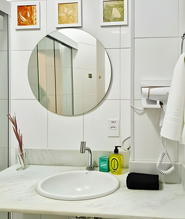 IMPERDíVEL! 2 quartos à 400m da Praia Copacabana