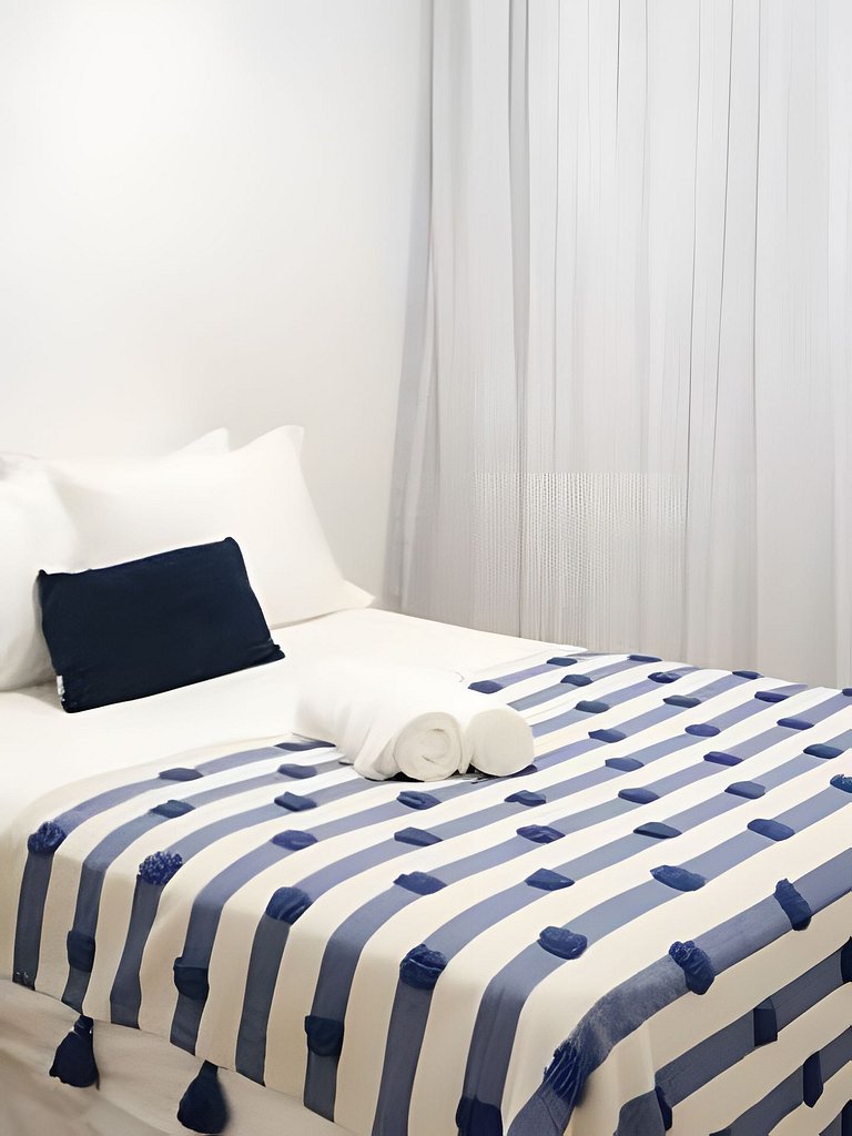 IMPERDíVEL! 2 quartos à 400m da Praia Copacabana