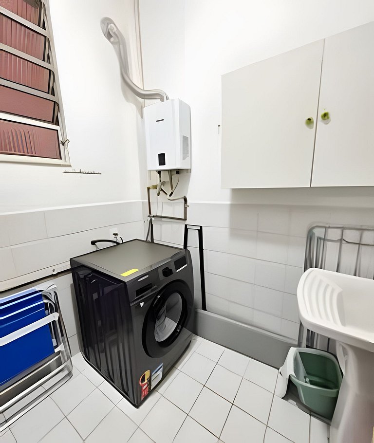 IMPERDíVEL! 2 quartos à 400m da Praia Copacabana