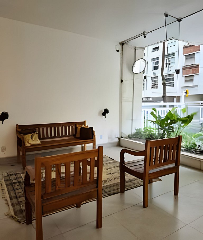 IMPERDíVEL! 2 quartos à 400m da Praia Copacabana